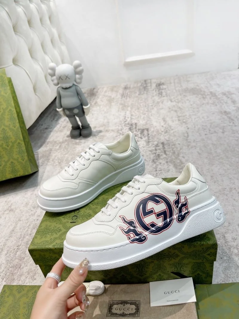 Gucci Low Shoes MultiPurpose 24462