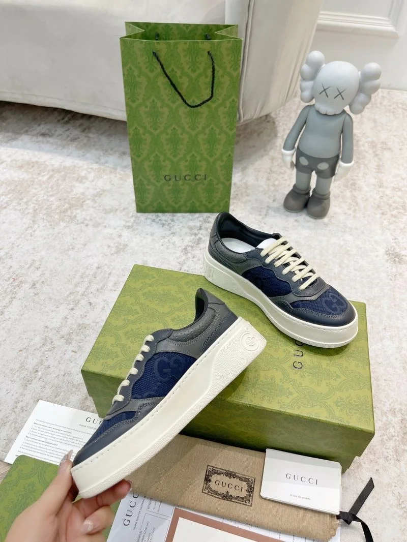 Trendsetting Gucci Low Shoes 24463