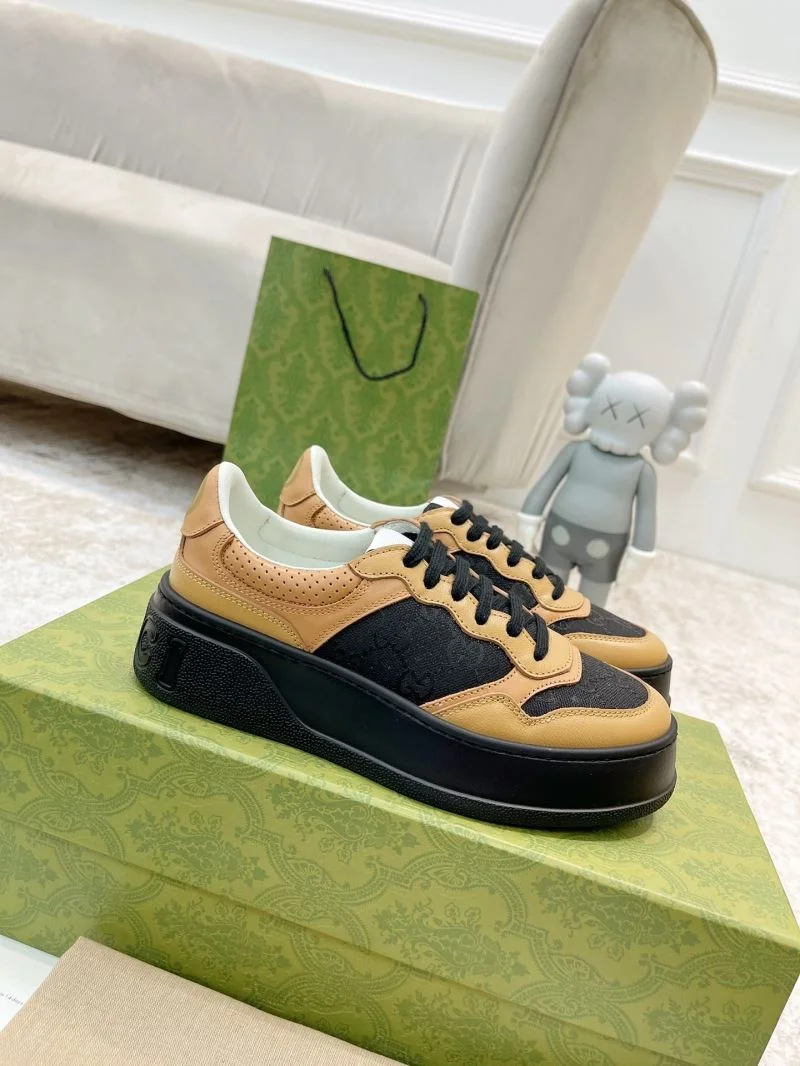 Original Gucci Low Shoes 24437