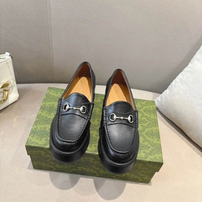 Tailored Gucci Low Shoes 24448