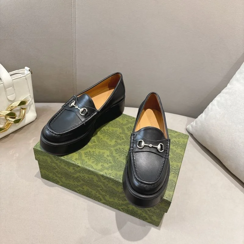 Tailored Gucci Low Shoes 24448