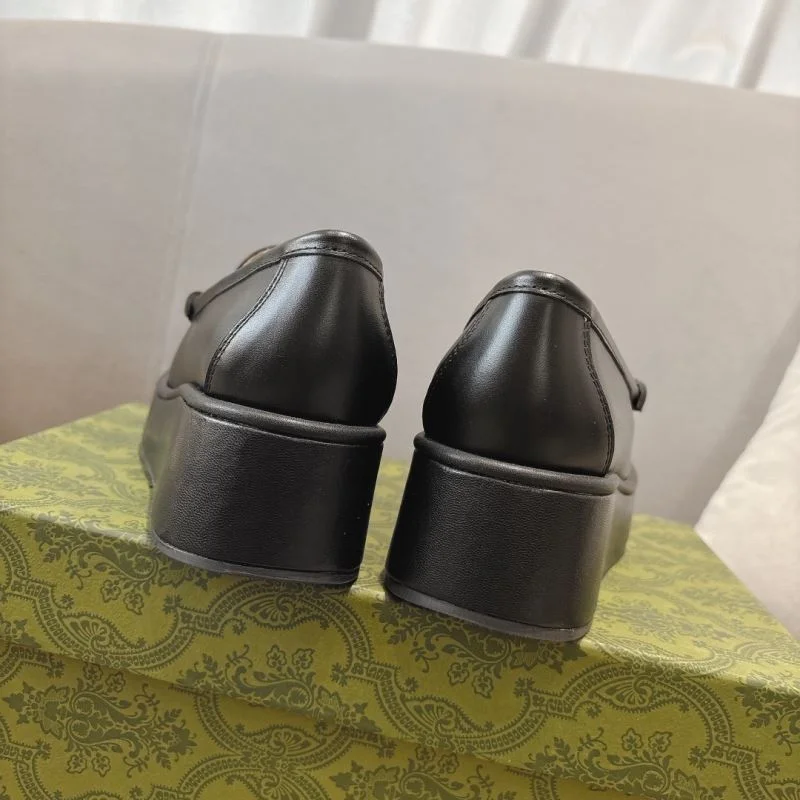 Tailored Gucci Low Shoes 24448