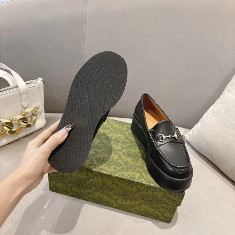 Tailored Gucci Low Shoes 24448