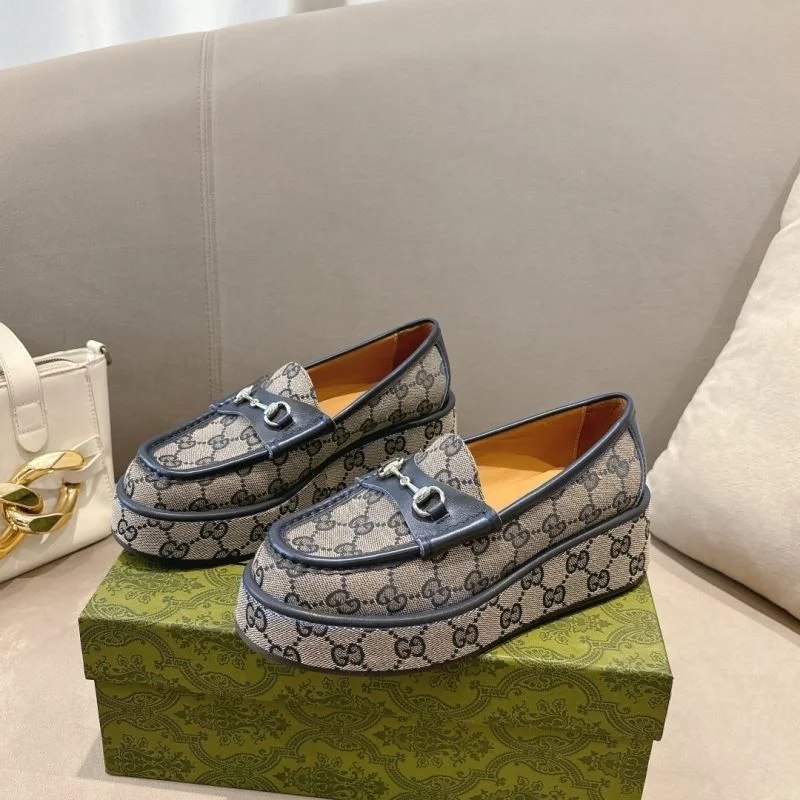 FashionForward Gucci Low Shoes 24432