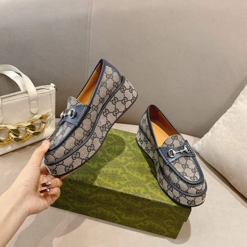 FashionForward Gucci Low Shoes 24432