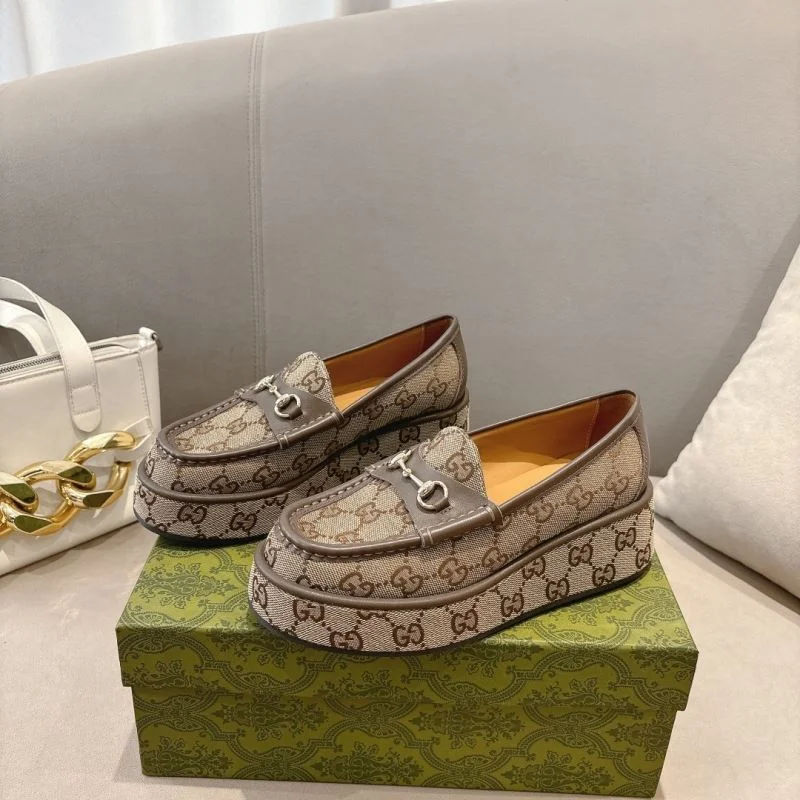 Tailored Gucci Low Shoes 24450