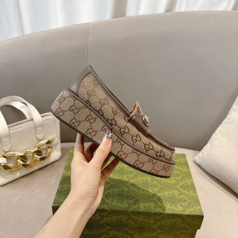 Tailored Gucci Low Shoes 24450