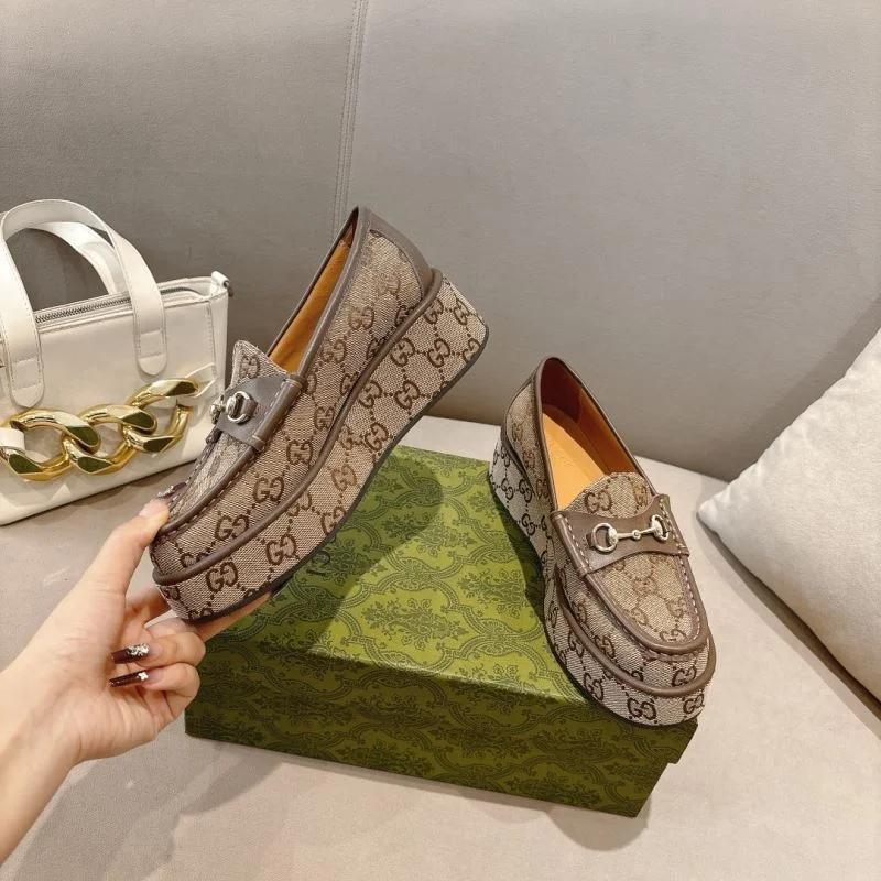 Tailored Gucci Low Shoes 24450