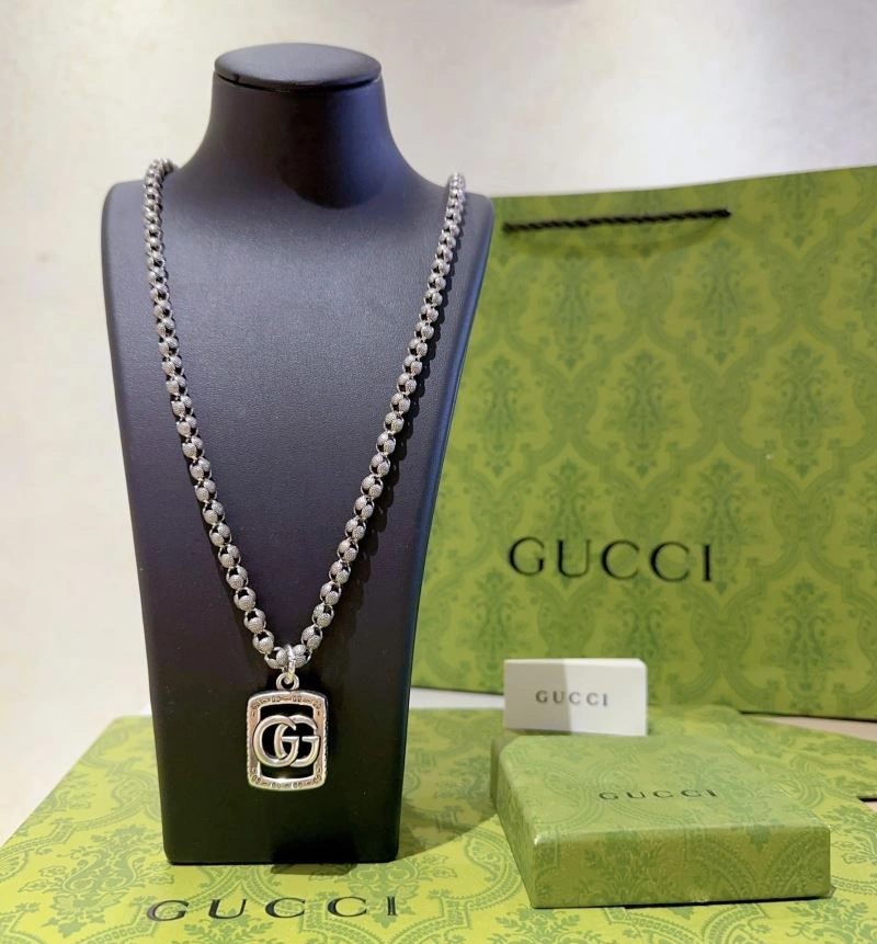 Sporty Gucci Necklaces 245955