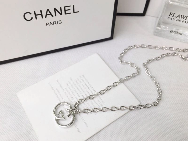 WaterResistant Gucci Necklaces 245951