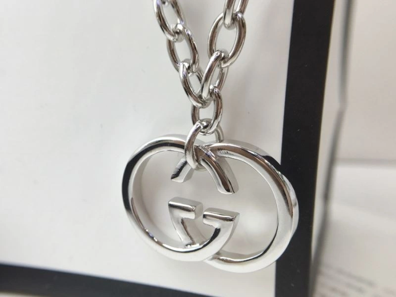 WaterResistant Gucci Necklaces 245951