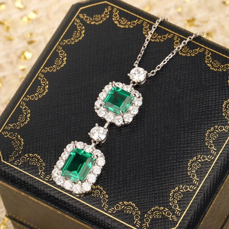 Sleek Gucci Necklaces 245831