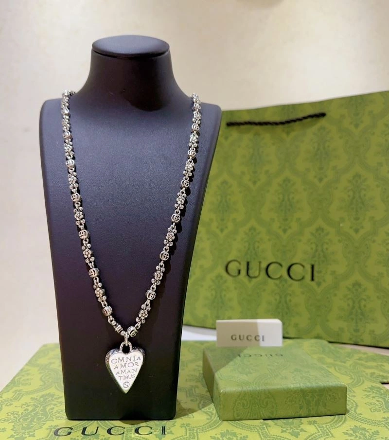 OdorResistant Gucci Necklaces 245803