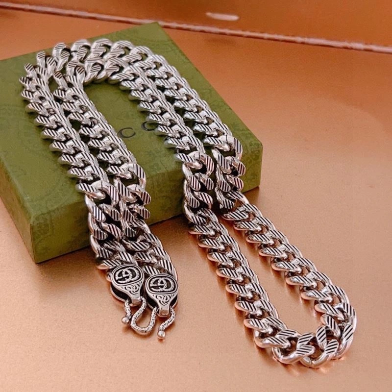 Gucci Necklaces Lightweight 246604
