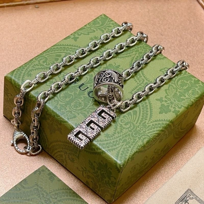 Gucci Necklaces Classic 246185