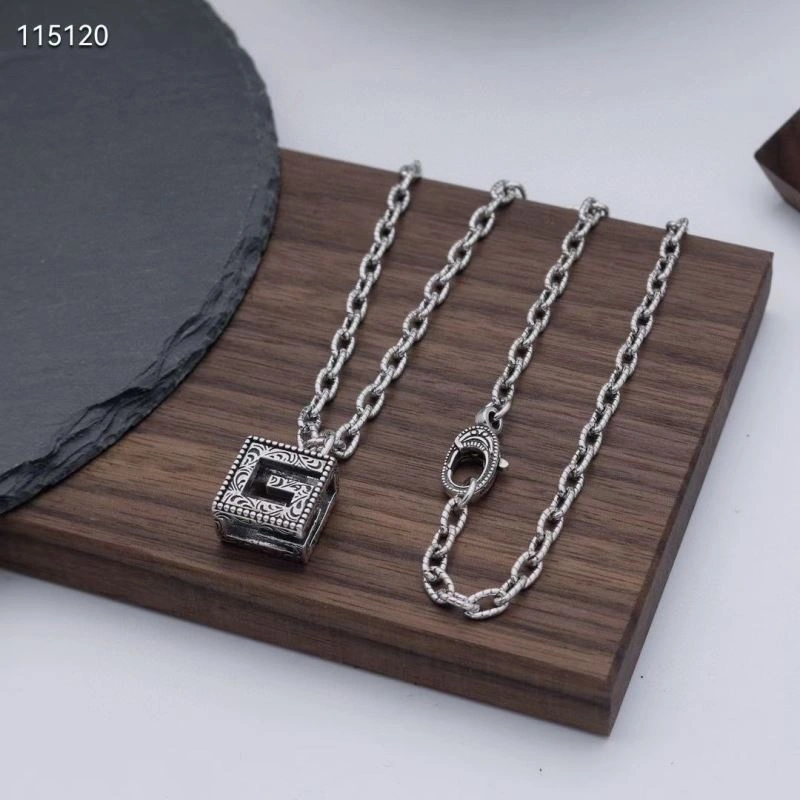 RelaxedFit Gucci Necklaces 246154
