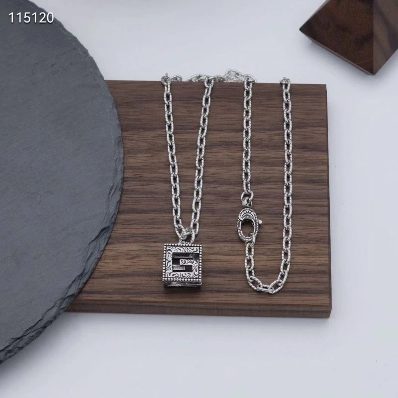 RelaxedFit Gucci Necklaces 246154