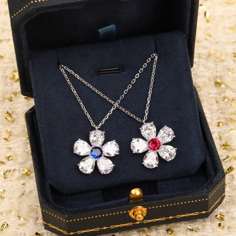 Snug Gucci Necklaces 246136