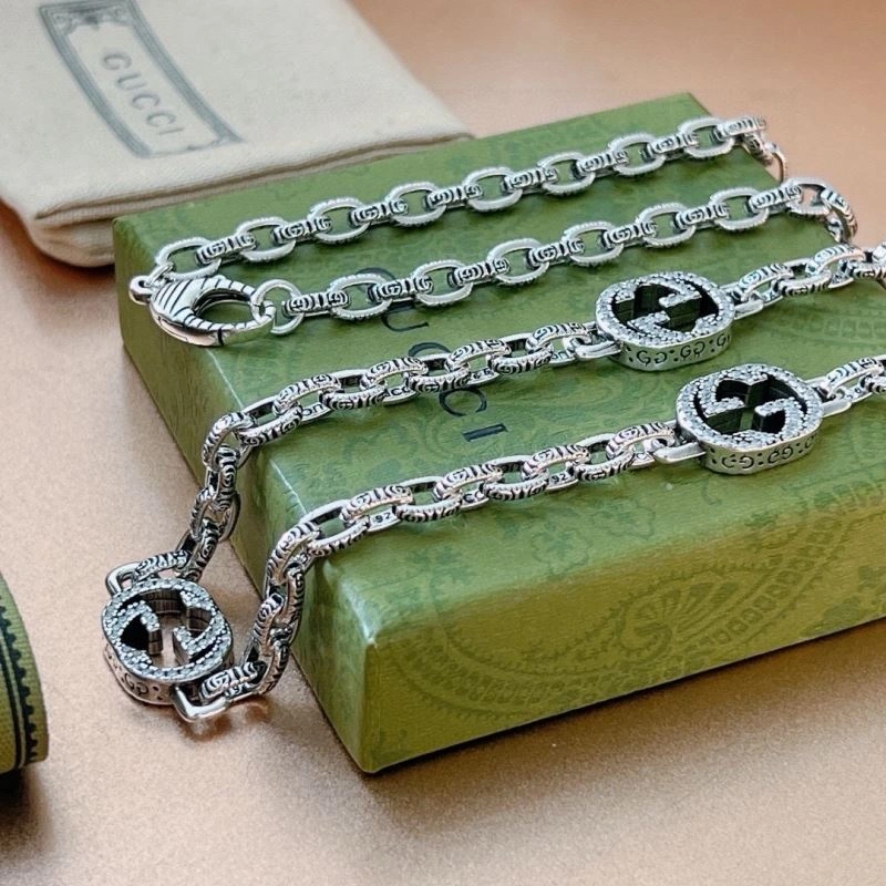 Elegant Gucci Necklaces 246126