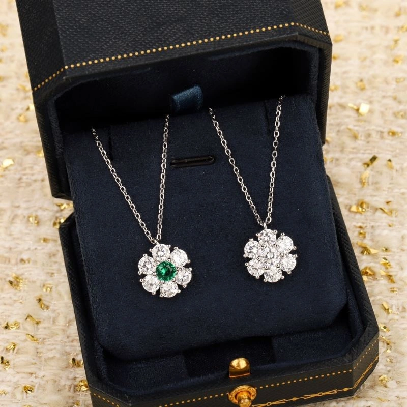 Gucci Necklaces AllSeason 246129