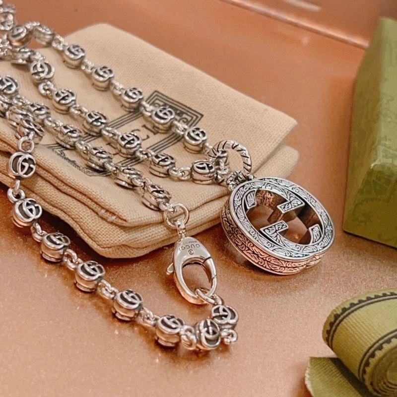 SmoothTexture Gucci Necklaces 246135