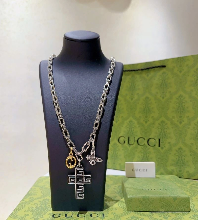 Sporty Gucci Necklaces 246104