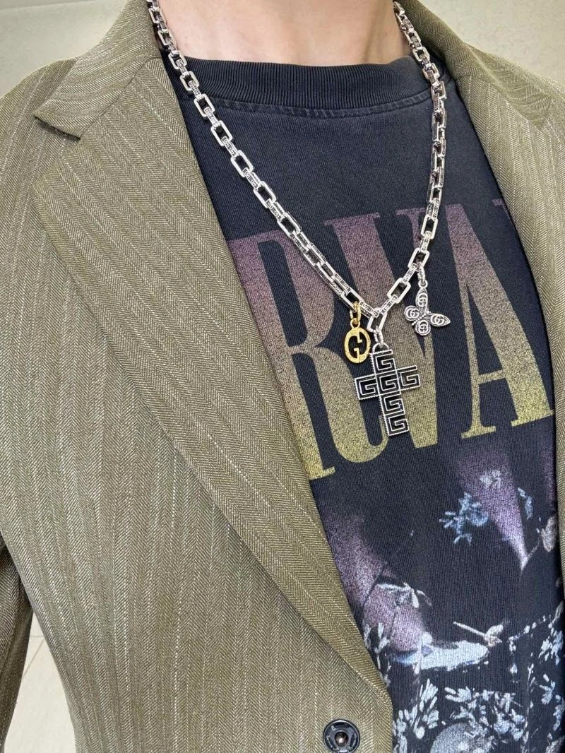 Sporty Gucci Necklaces 246104