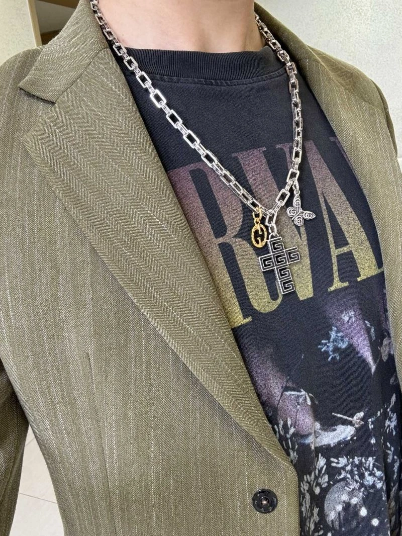 Sporty Gucci Necklaces 246104