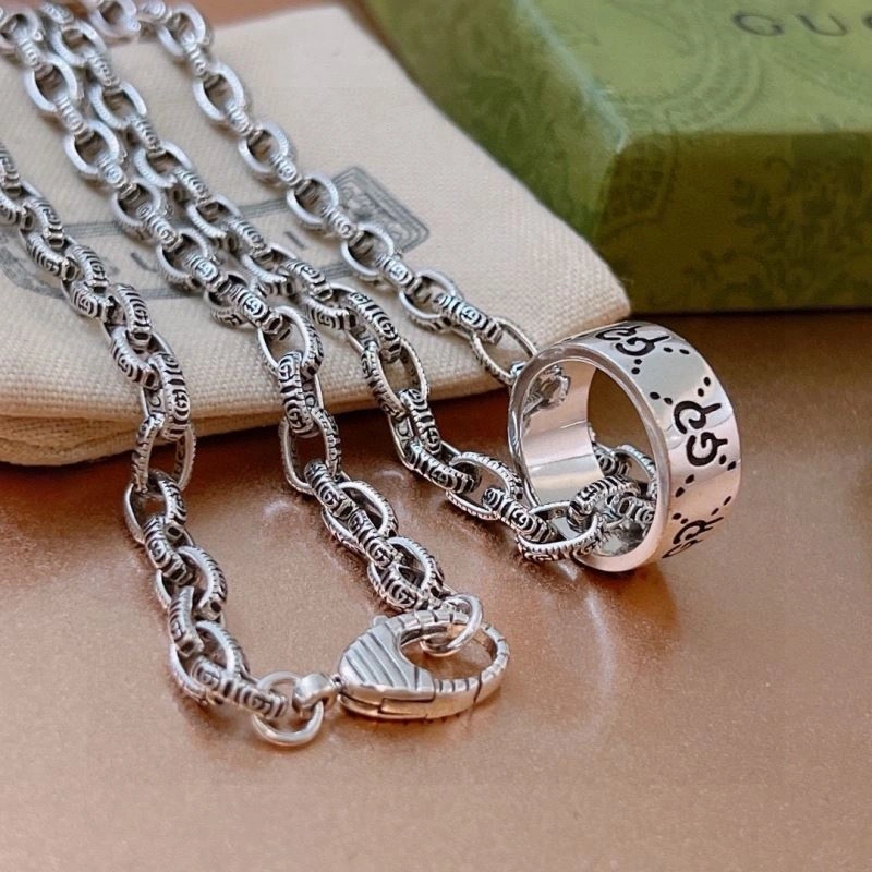 Gucci Necklaces Lightweight 246101