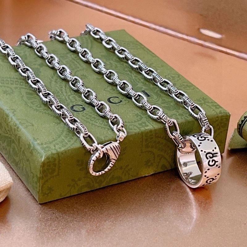 Gucci Necklaces Lightweight 246101
