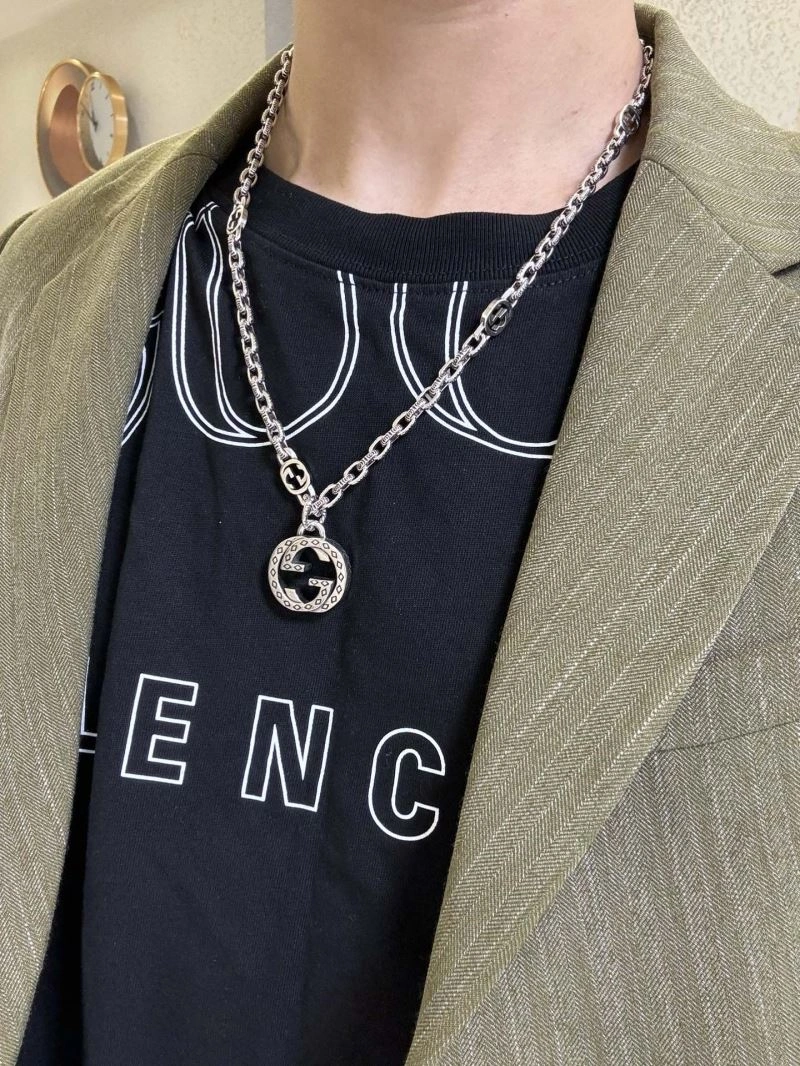 Gucci Necklaces Sleek 246091