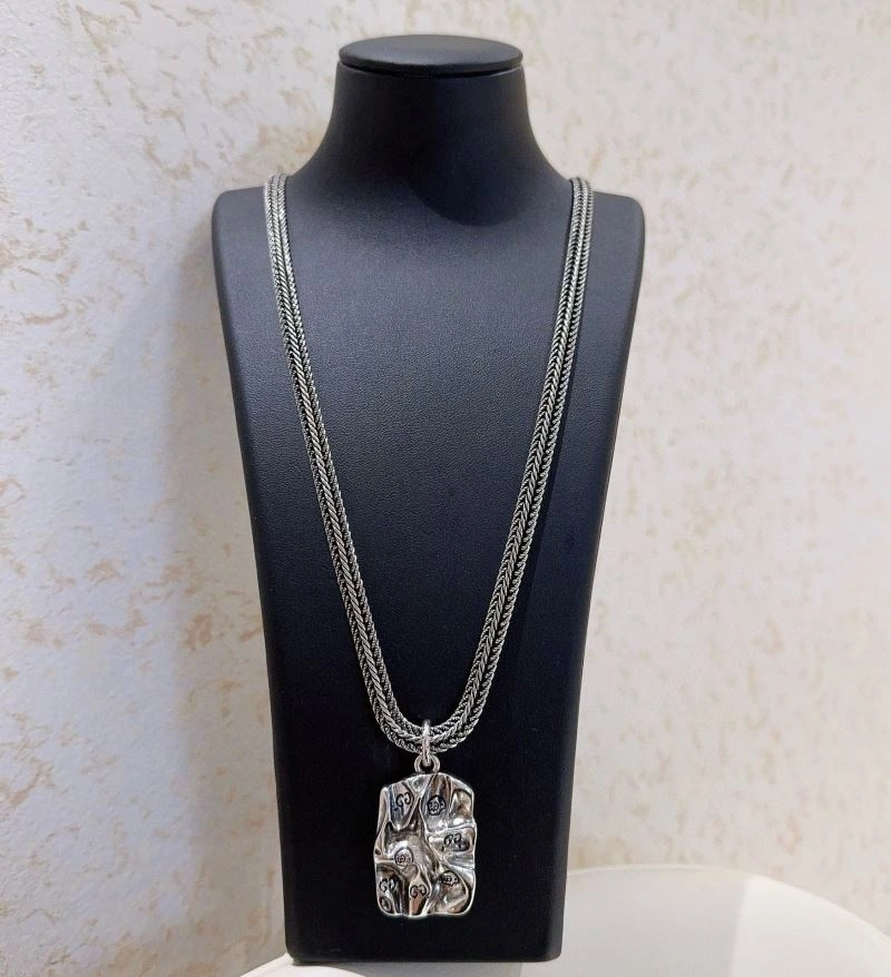 RelaxedFit Gucci Necklaces 245653