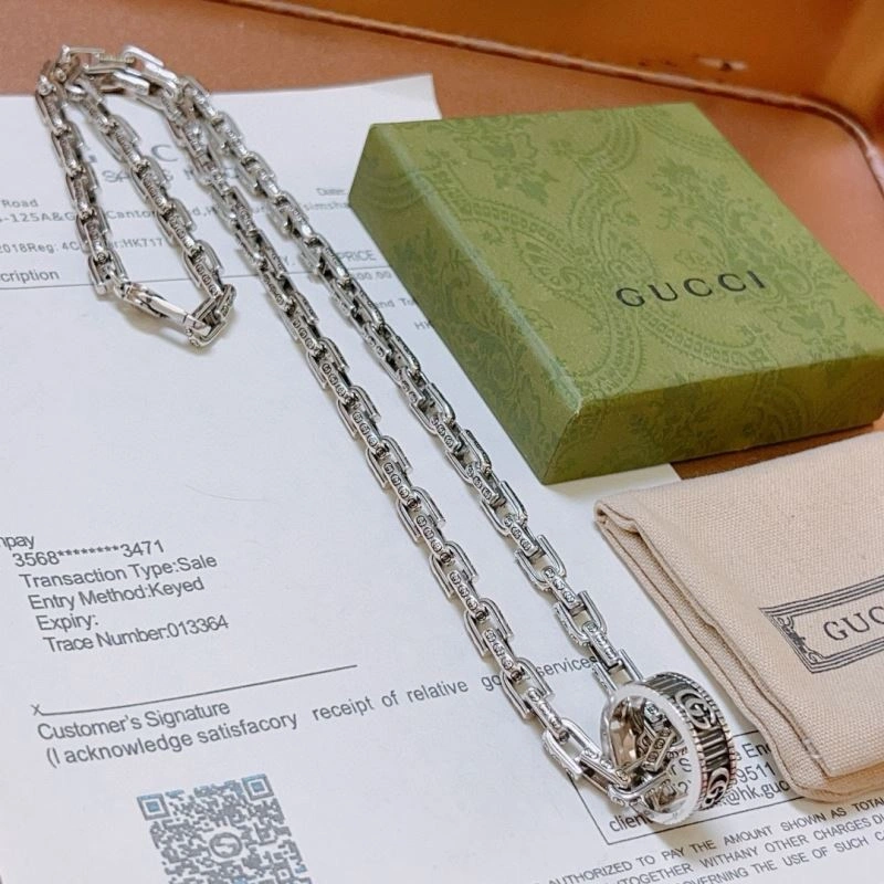 Gucci Necklaces Sleek 245647