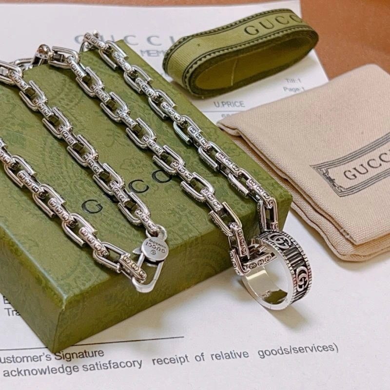 Gucci Necklaces Sleek 245647