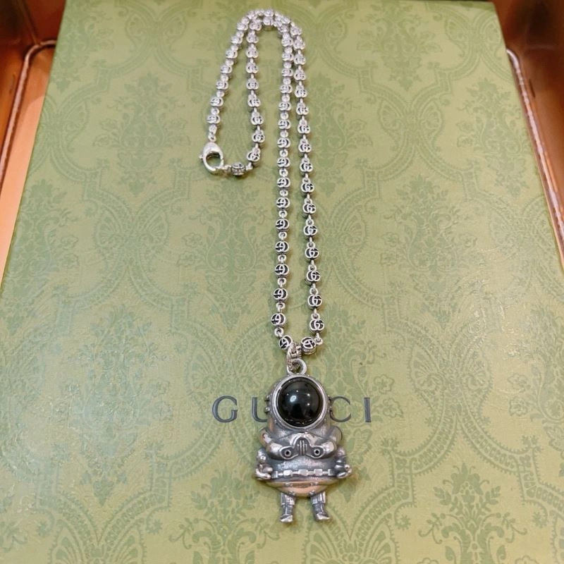 WaterResistant Gucci Necklaces 245657