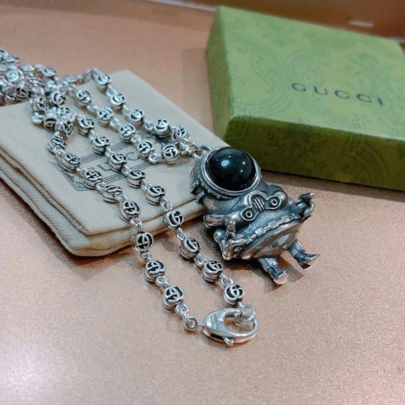 WaterResistant Gucci Necklaces 245657