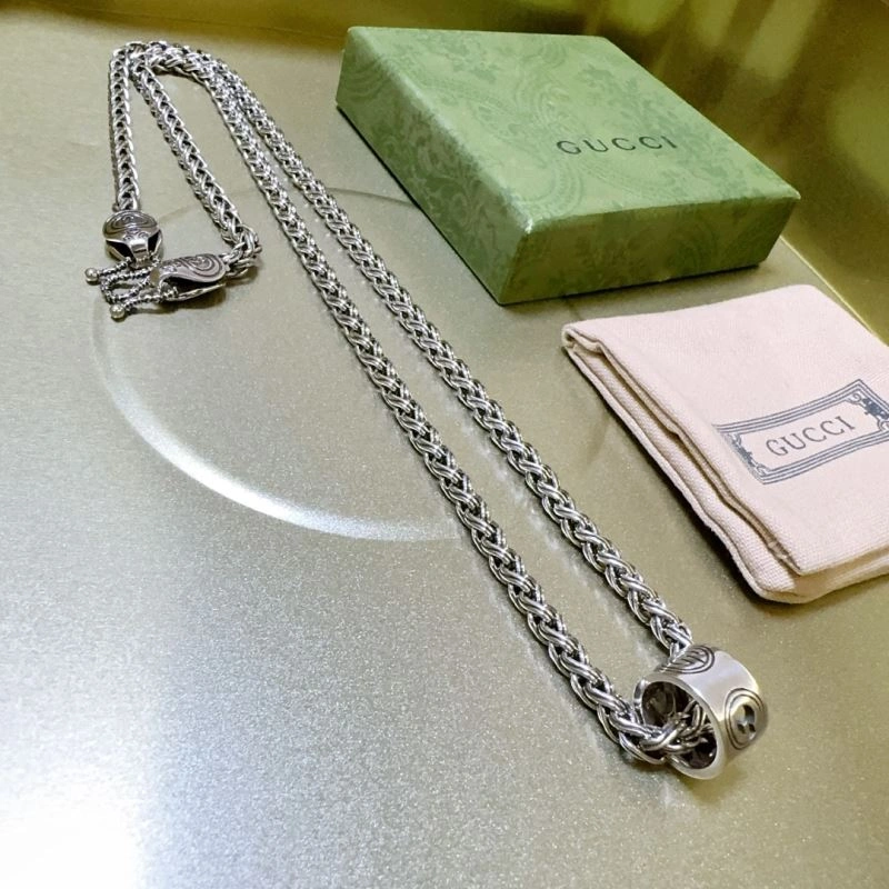 Gucci Necklaces Sleek 245650