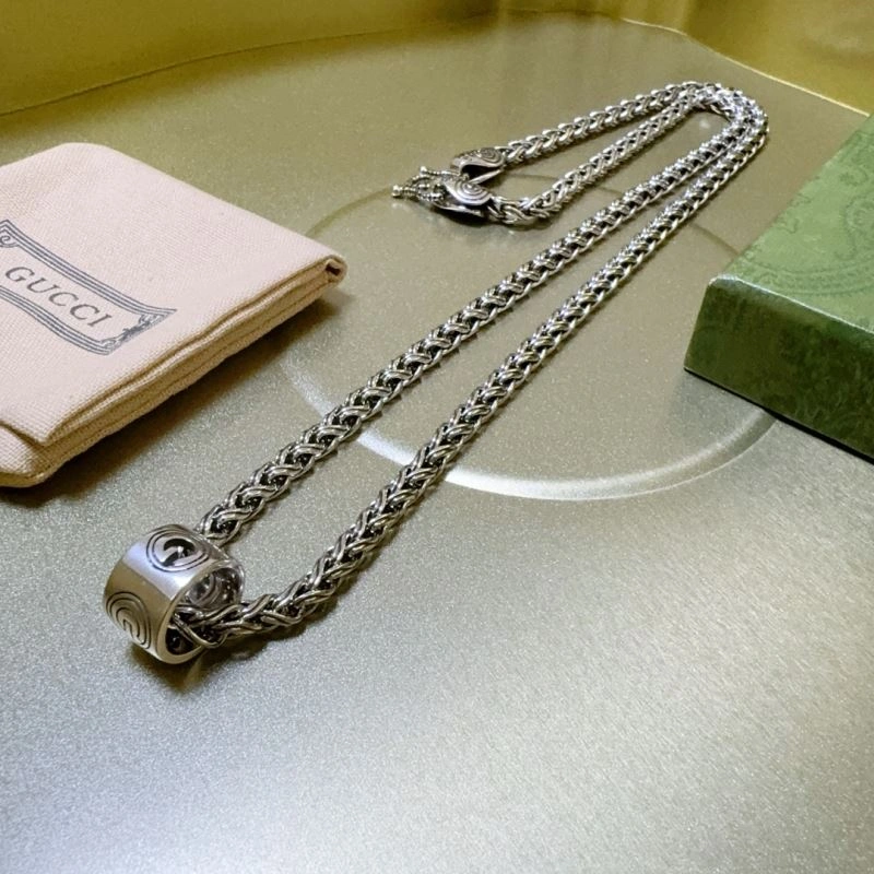 Gucci Necklaces Sleek 245650