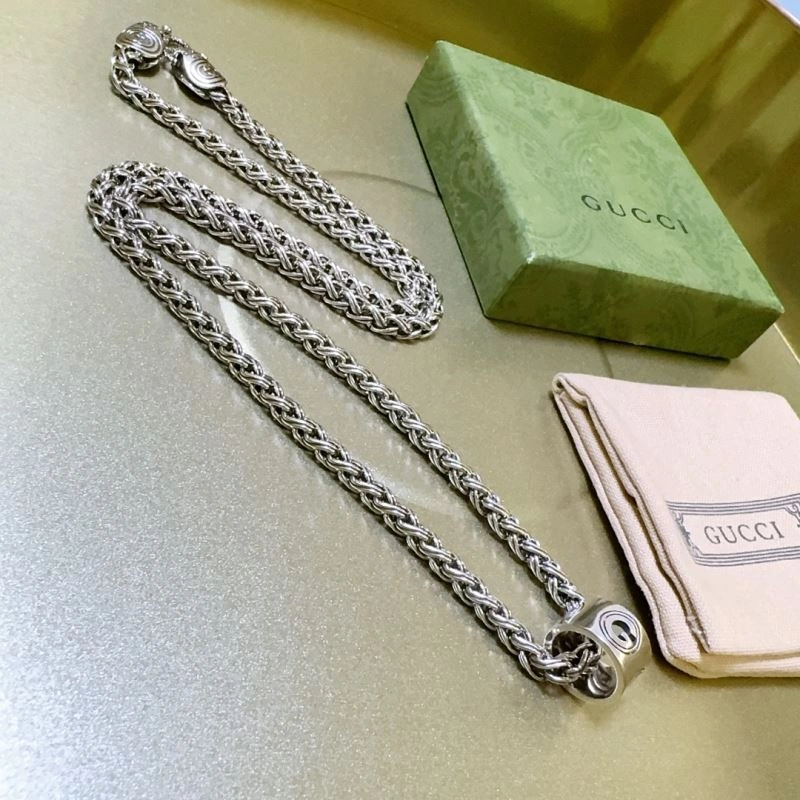 Gucci Necklaces Sleek 245650