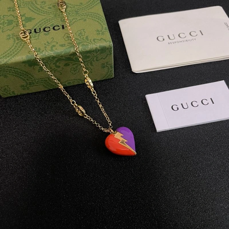 Snug Gucci Necklaces 245606