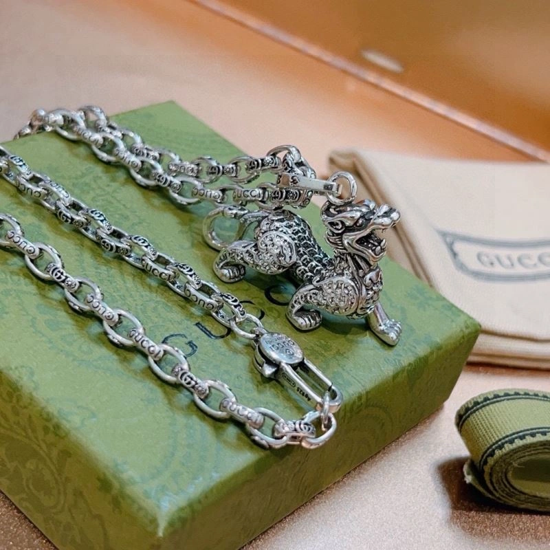 SmoothTexture Gucci Necklaces 245592