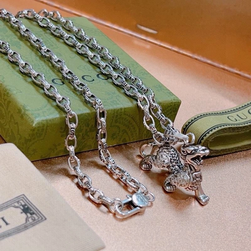 SmoothTexture Gucci Necklaces 245592