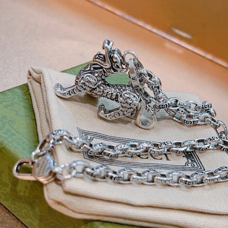 SmoothTexture Gucci Necklaces 245592