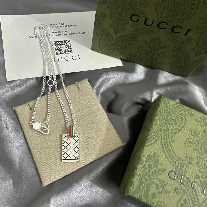 Compact Gucci Necklaces 245577