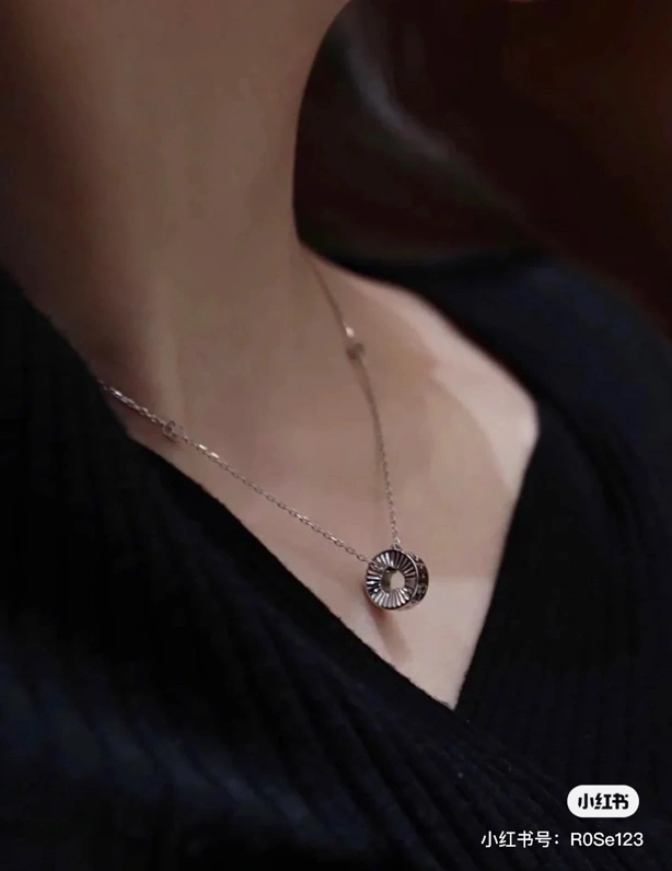 WellDesigned Gucci Necklaces 245407