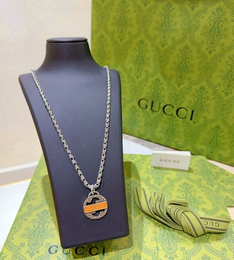 Snug Gucci Necklaces 245358