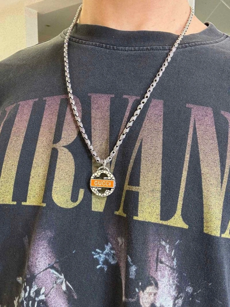 Snug Gucci Necklaces 245358