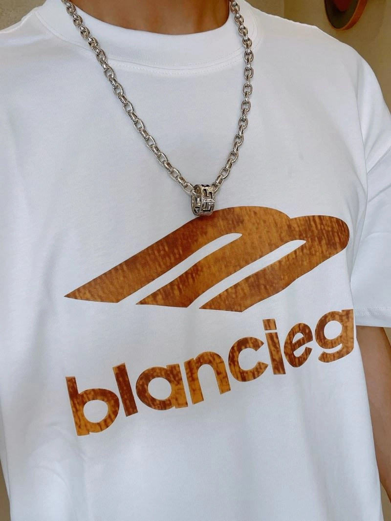 Gucci Necklaces Stylish 245336