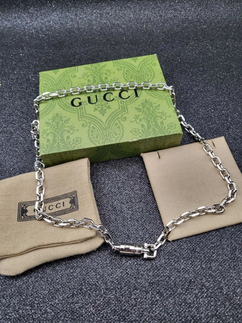 Sporty Gucci Necklaces 245056