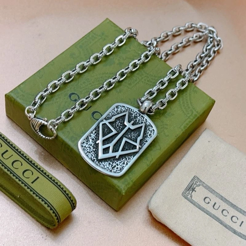 Versatile Gucci Necklaces 245076
